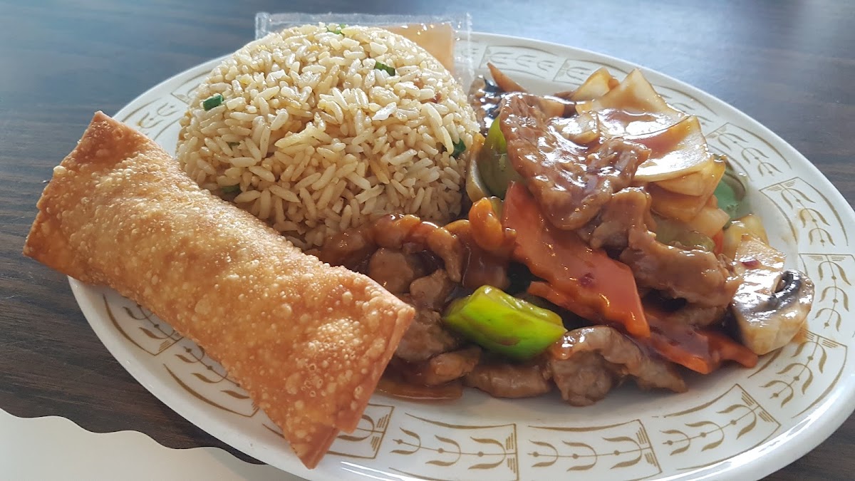 Oaks Garden Restaurant-10